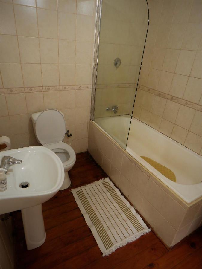 Fountain Baths Guest Cottages 바버턴 외부 사진